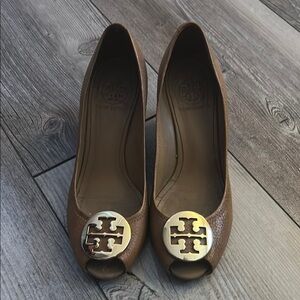 Tory Burch Brown Peep-Toe Flats